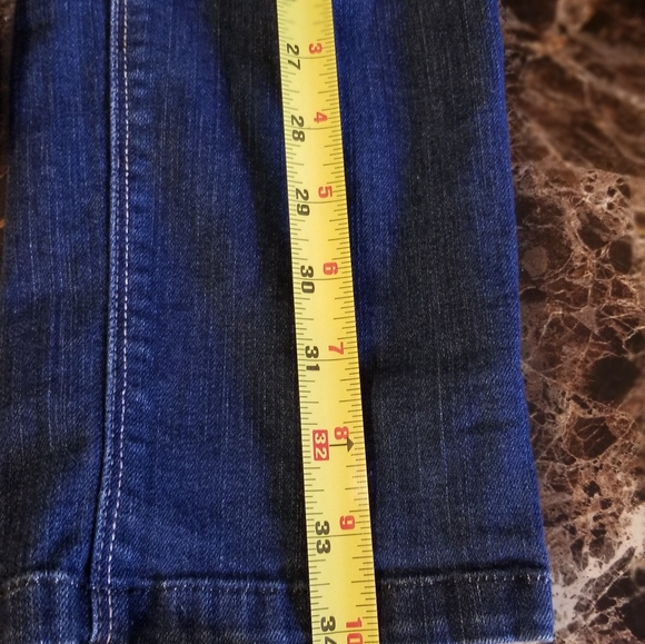 White House Black Market crop leg jeans SZ 4 distressed excellent condition - Picture 9 of 11